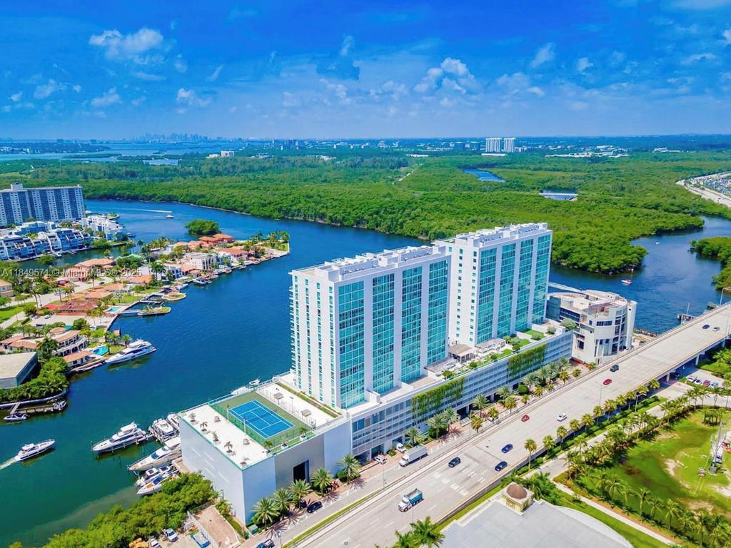 Real estate property located at 400 Sunny Isles Blvd #307, Miami-dade, 400 Sunny Isles Condo Eas, Sunny Isles Beach, FL