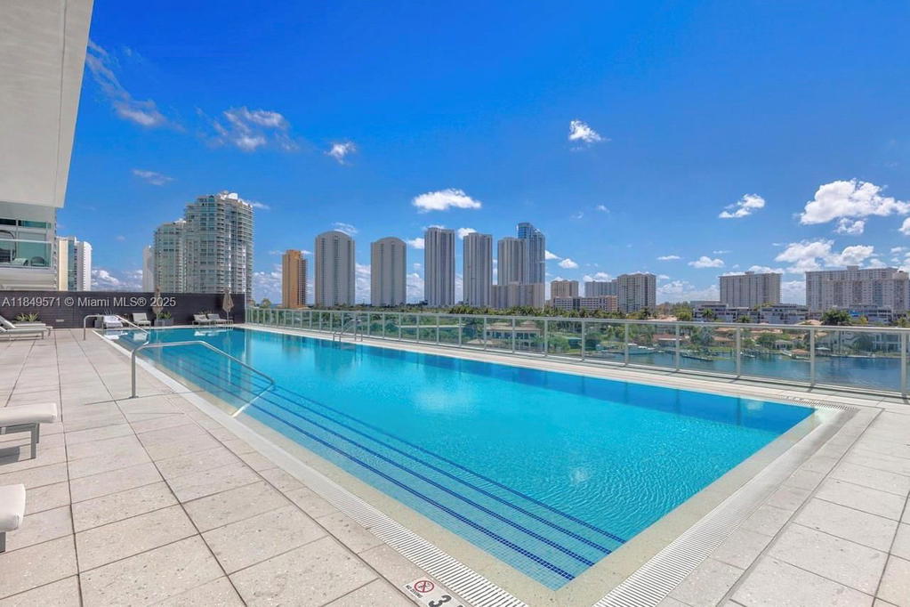 Real estate property located at 400 Sunny Isles Blvd #307, Miami-dade, 400 Sunny Isles Condo Eas, Sunny Isles Beach, FL
