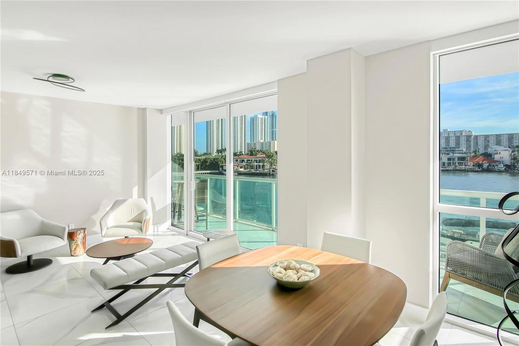 Real estate property located at 400 Sunny Isles Blvd #307, Miami-dade, 400 Sunny Isles Condo Eas, Sunny Isles Beach, FL
