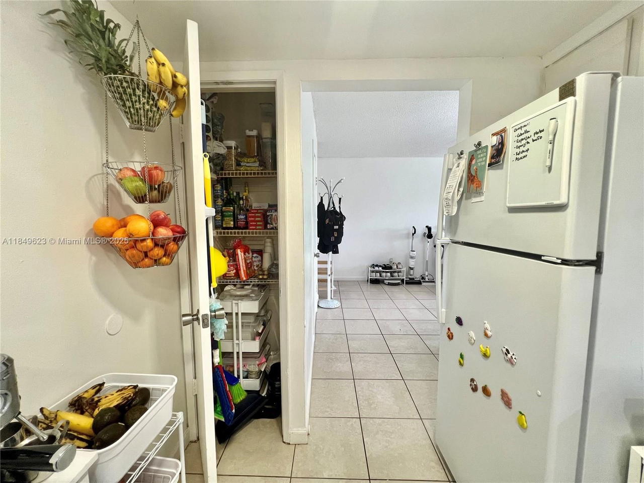 Real estate property located at 9120 Fontainebleau Blvd #404, Miami-dade, Parkside No 1 Condo, Miami, FL