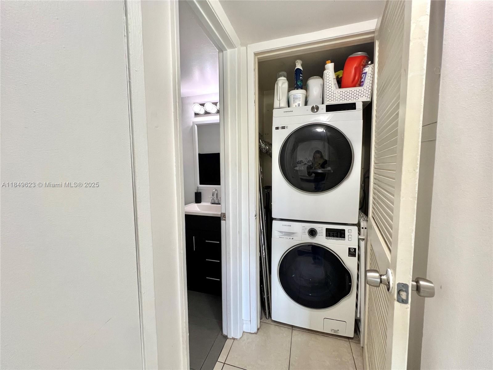 Real estate property located at 9120 Fontainebleau Blvd #404, Miami-dade, Parkside No 1 Condo, Miami, FL