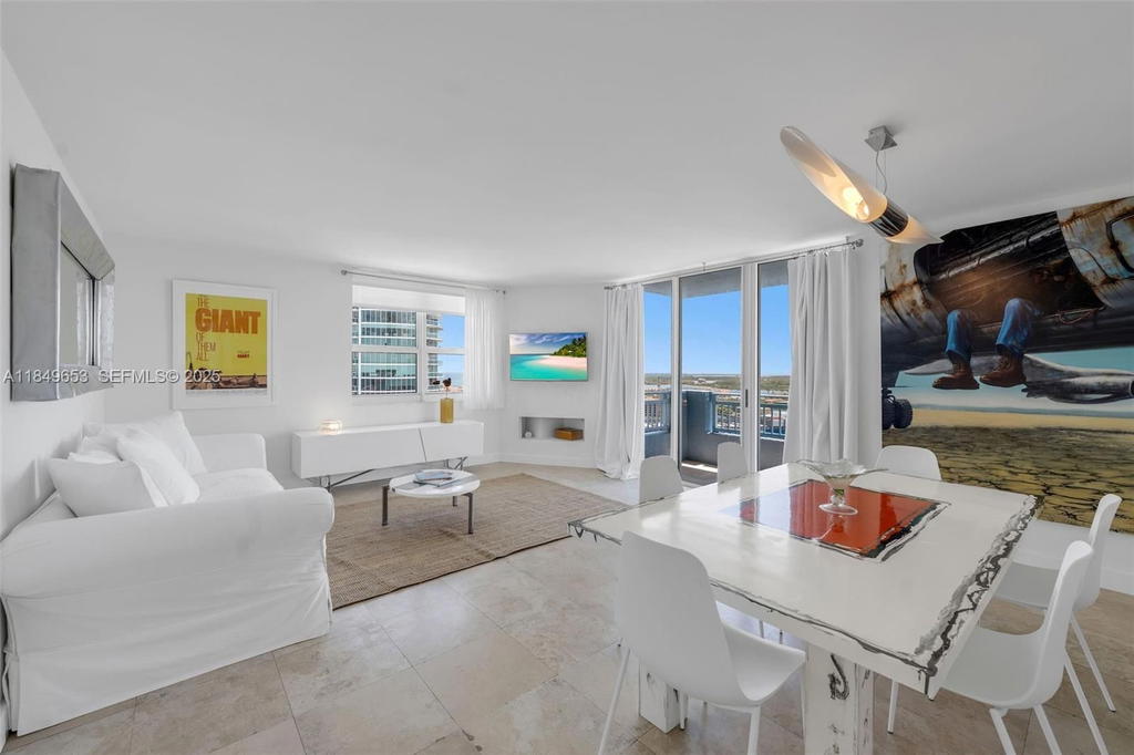 Real estate property located at 90 Alton Rd #2702, Miami-dade, Yacht Club At Portofino C, Miami Beach, FL