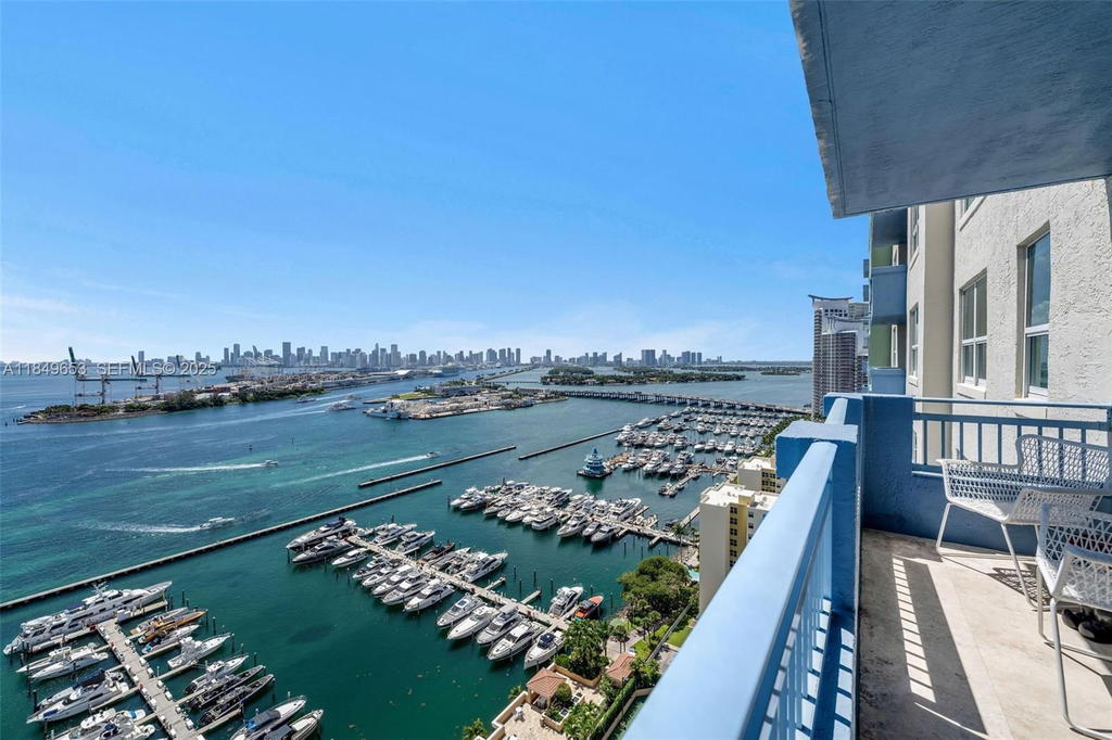 Real estate property located at 90 Alton Rd #2702, Miami-dade, Yacht Club At Portofino C, Miami Beach, FL
