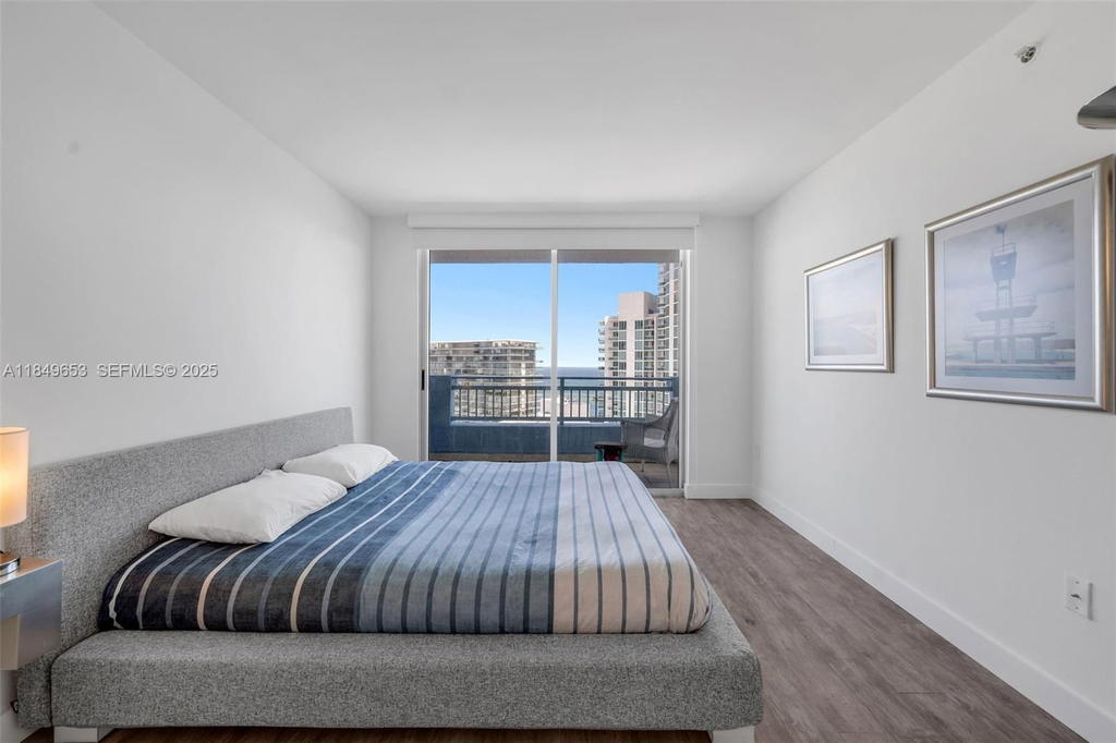 Real estate property located at 90 Alton Rd #2702, Miami-dade, Yacht Club At Portofino C, Miami Beach, FL
