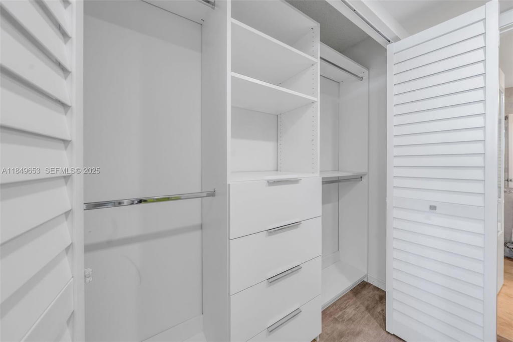 Real estate property located at 90 Alton Rd #2702, Miami-dade, Yacht Club At Portofino C, Miami Beach, FL