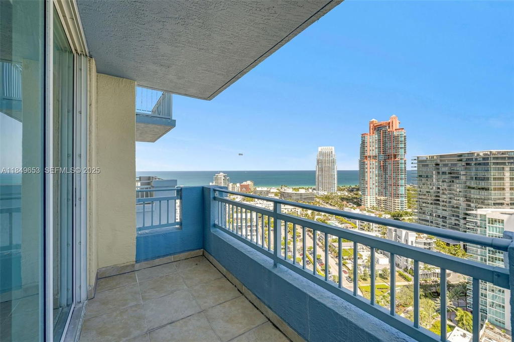 Real estate property located at 90 Alton Rd #2702, Miami-dade, Yacht Club At Portofino C, Miami Beach, FL