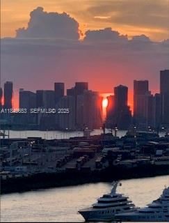 Real estate property located at 90 Alton Rd #2702, Miami-dade, Yacht Club At Portofino C, Miami Beach, FL