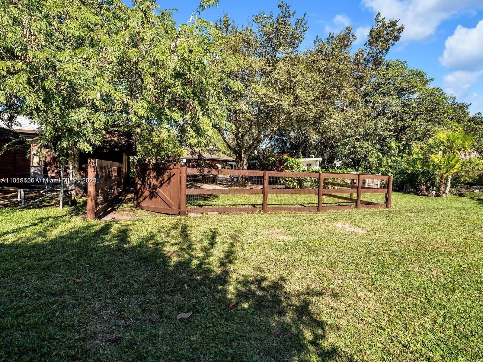 Real estate property located at 13350 Luray Rd, Broward, Everglades Sugar & Land C, Southwest Ranches, FL