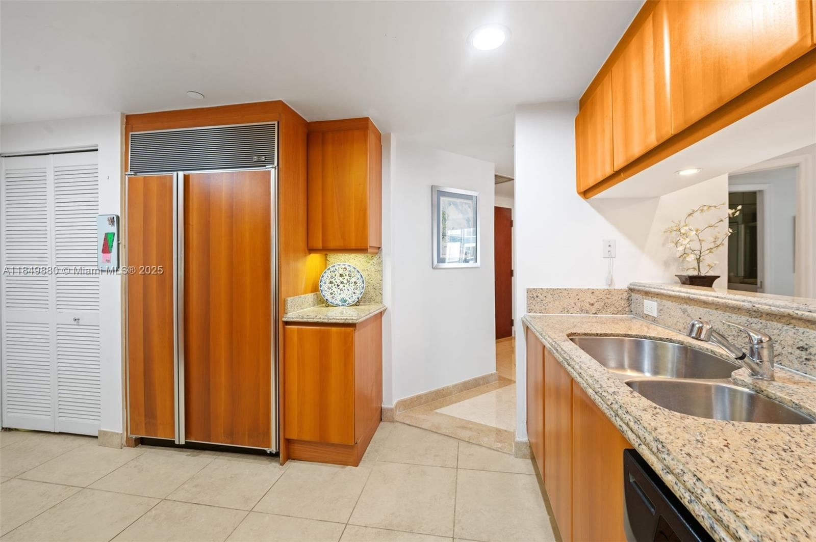 Real estate property located at 9595 Collins Ave N7-D, Miami-dade, Solimar Condo, Surfside, FL