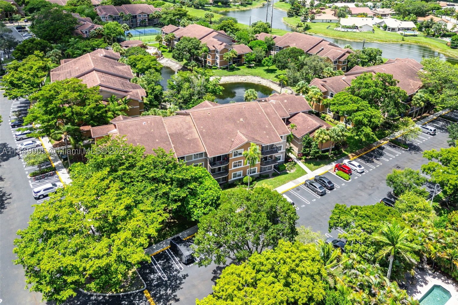 Real estate property located at 8721 Wiles Rd #105, Broward, Edgewater Condo, Coral Springs, FL