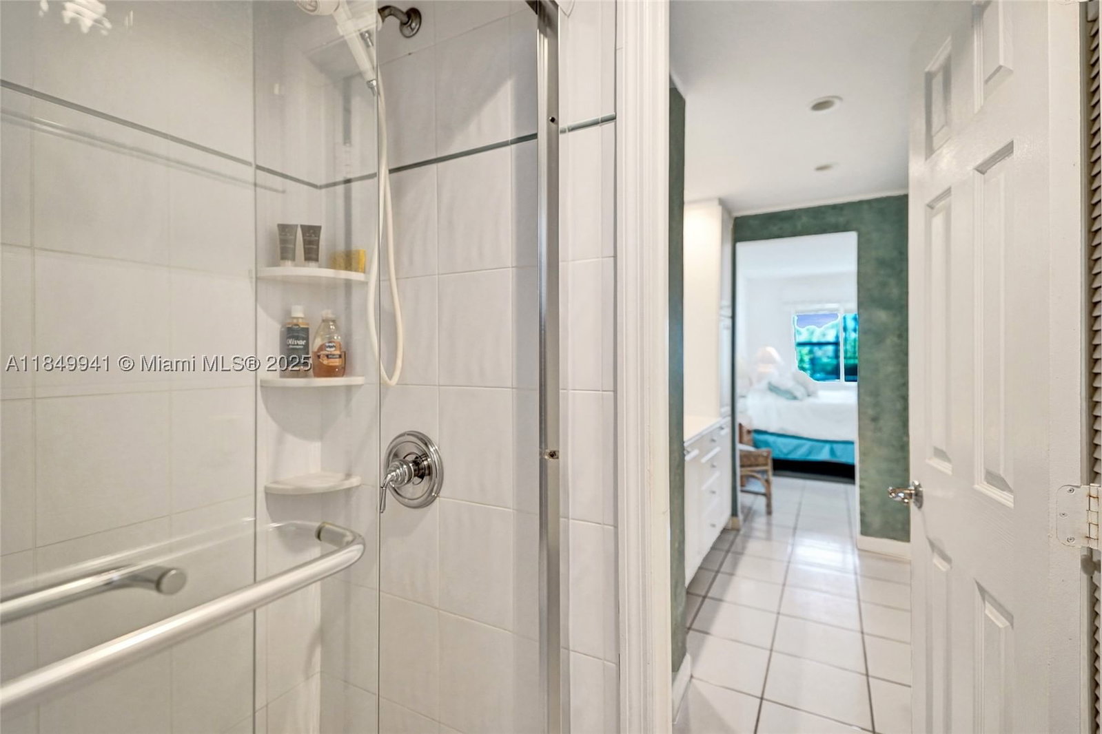 Real estate property located at 1770 Ocean Blvd #203, Broward, Ocean Sounds Condo, Lauderdale By The Sea, FL
