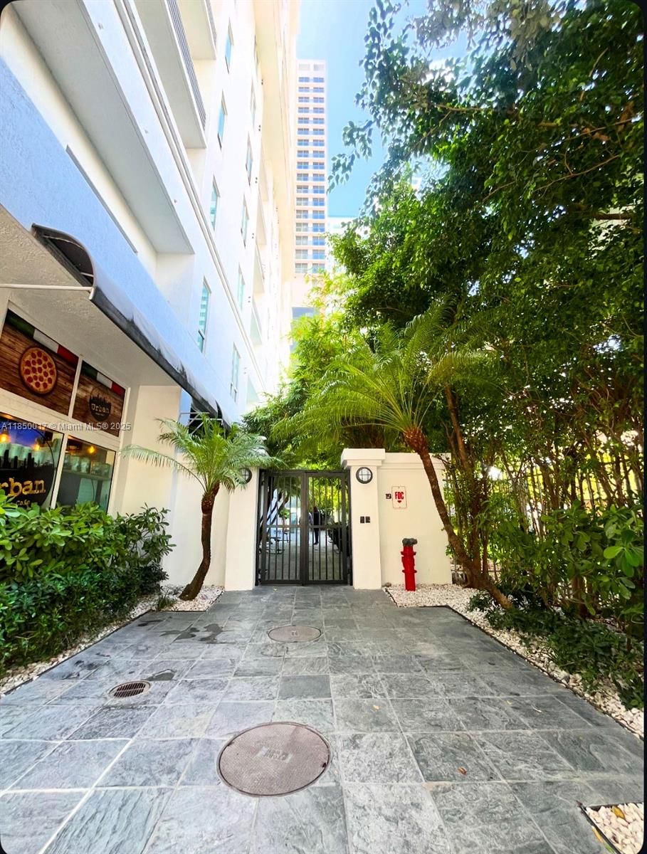 Real estate property located at 234 3rd St #1105, Miami-dade, The Loft Downtown Condo, Miami, FL