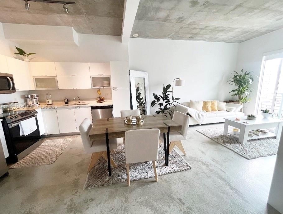 Real estate property located at 234 3rd St #1105, Miami-dade, The Loft Downtown Condo, Miami, FL