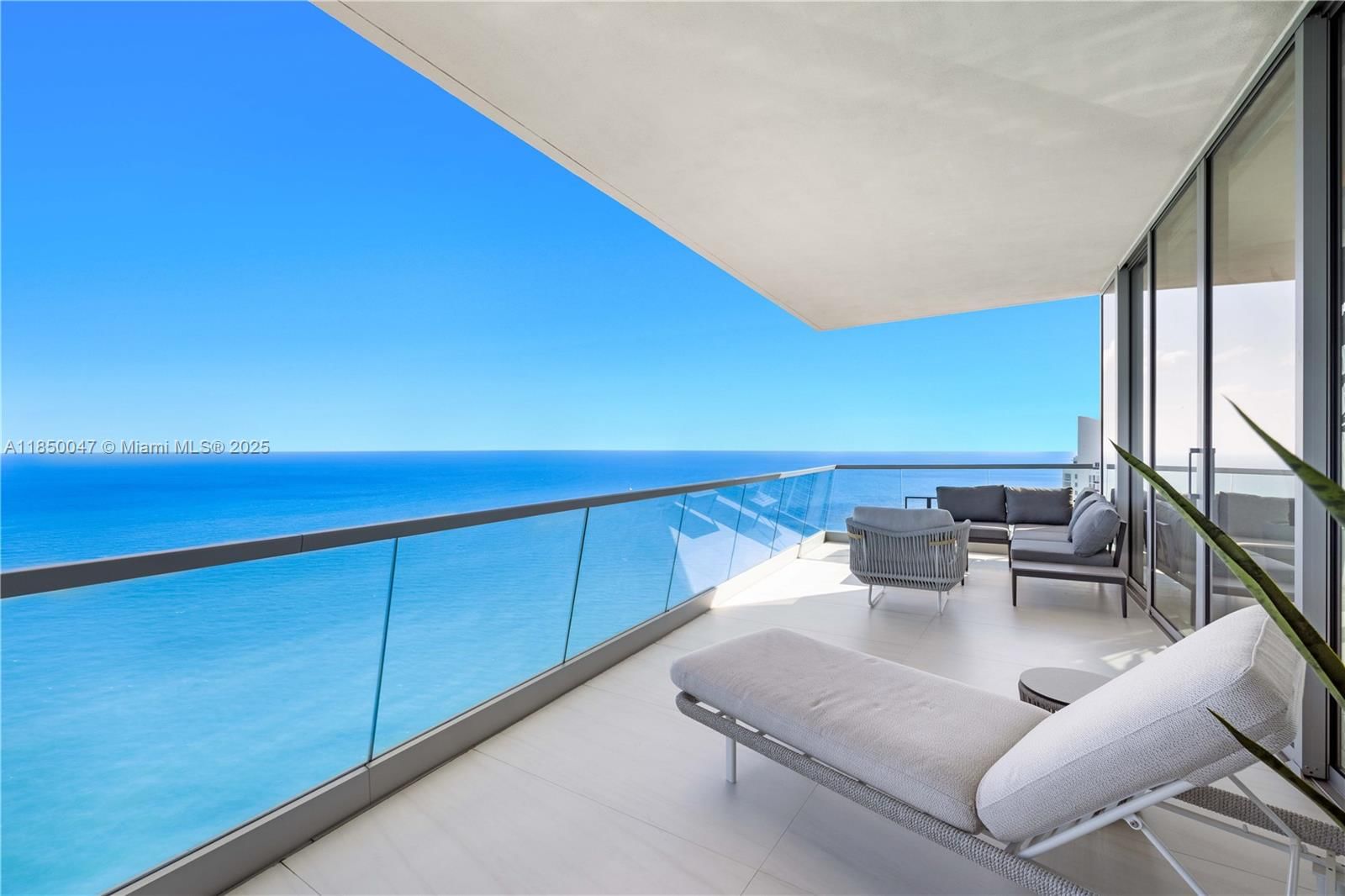 Real estate property located at 18501 Collins Ave #4504, Miami-dade, North Biscayne Beach Amen, Sunny Isles Beach, FL