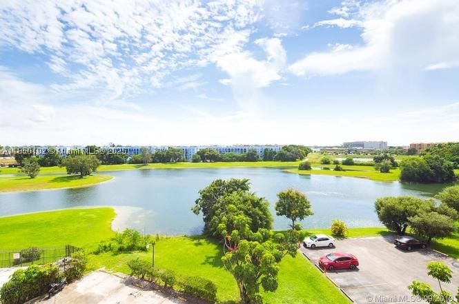 Real estate property located at 9682 Fontainebleau Blvd #401, Miami-dade, Golfview Club Fontaineble, Miami, FL