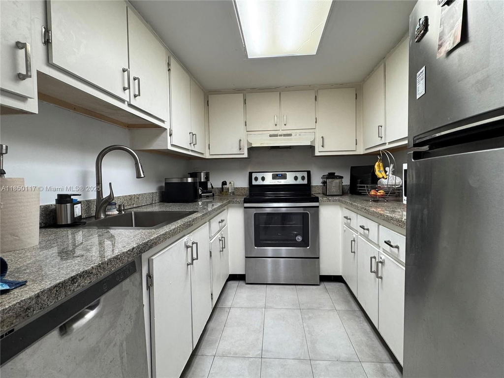 Real estate property located at 1975 Normandy Dr #504, Miami-dade, The Normandy Condo, Miami Beach, FL