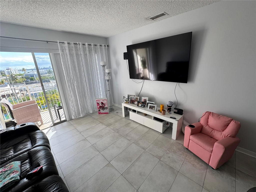 Real estate property located at 1975 Normandy Dr #504, Miami-dade, The Normandy Condo, Miami Beach, FL