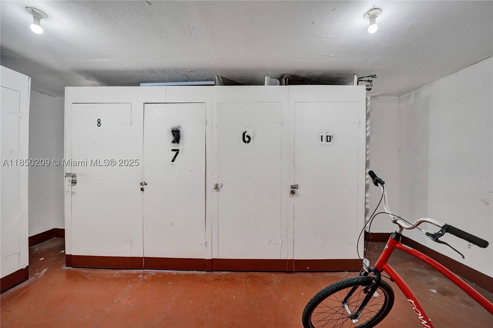 Real estate property located at 1811 Jefferson St #606, Broward, Telstar Condominium Inc, Hollywood, FL