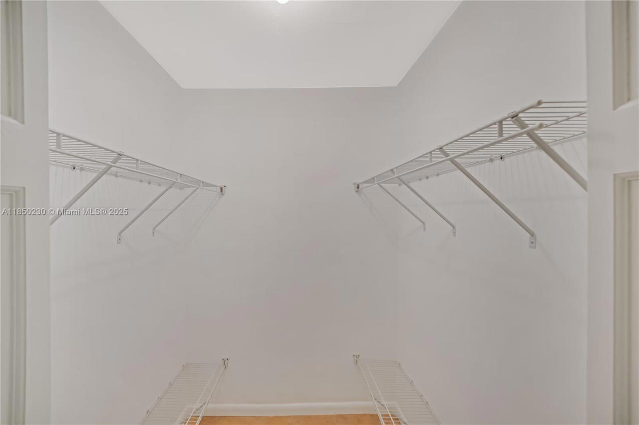 Real estate property located at 830 18th St, Broward, Pinehurst, Fort Lauderdale, FL