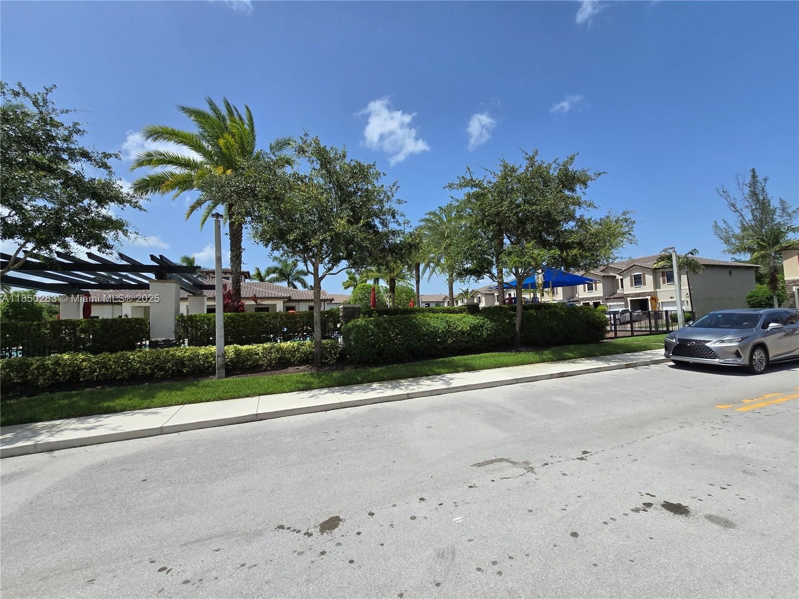 Real estate property located at 15072 117th Ter, Miami-dade, Garden Estates At The Ham, Miami, FL