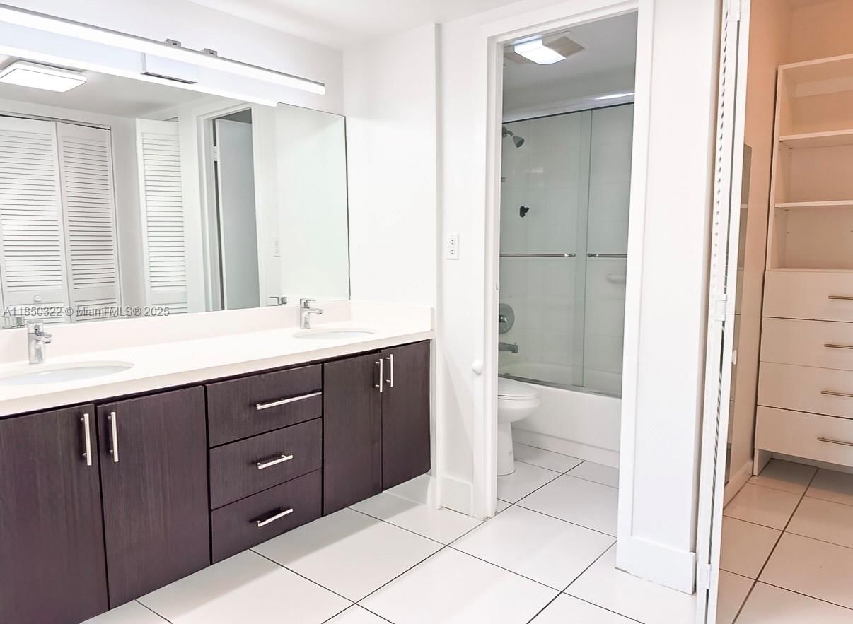 Real estate property located at 100 Bayview Dr #224, Miami-dade, Arlen House East Condo, Sunny Isles Beach, FL