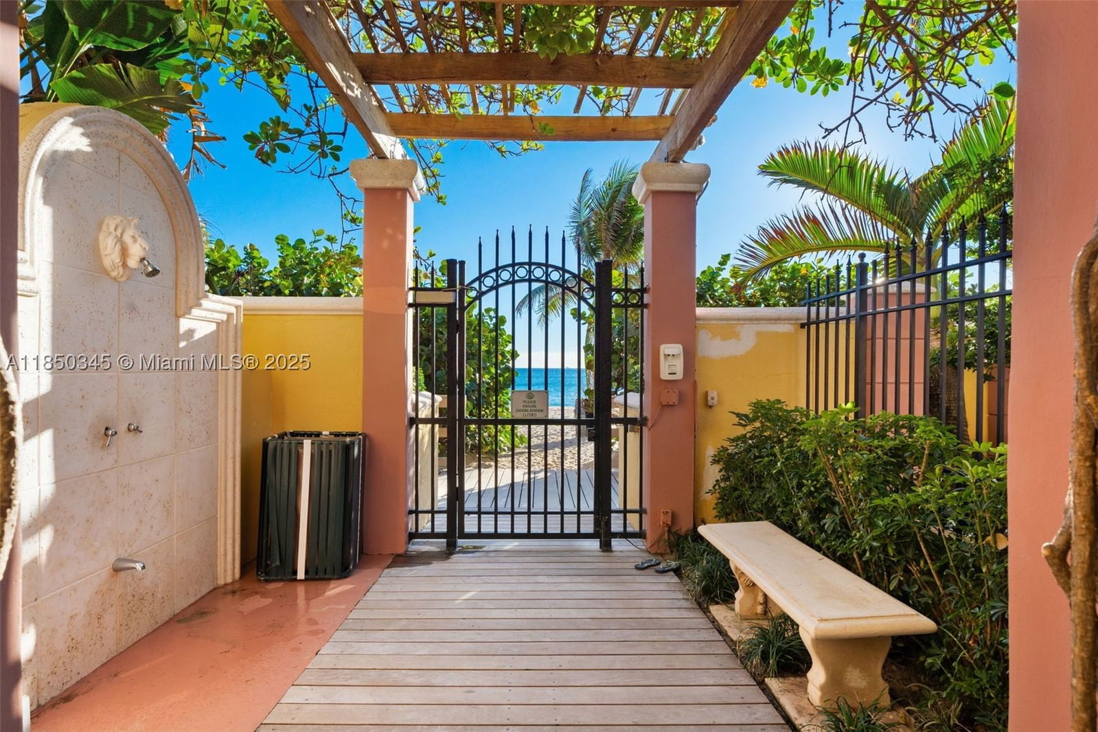 Real estate property located at 2100 Ocean Blvd #18D, Broward, Palms Tower One Condo, Fort Lauderdale, FL