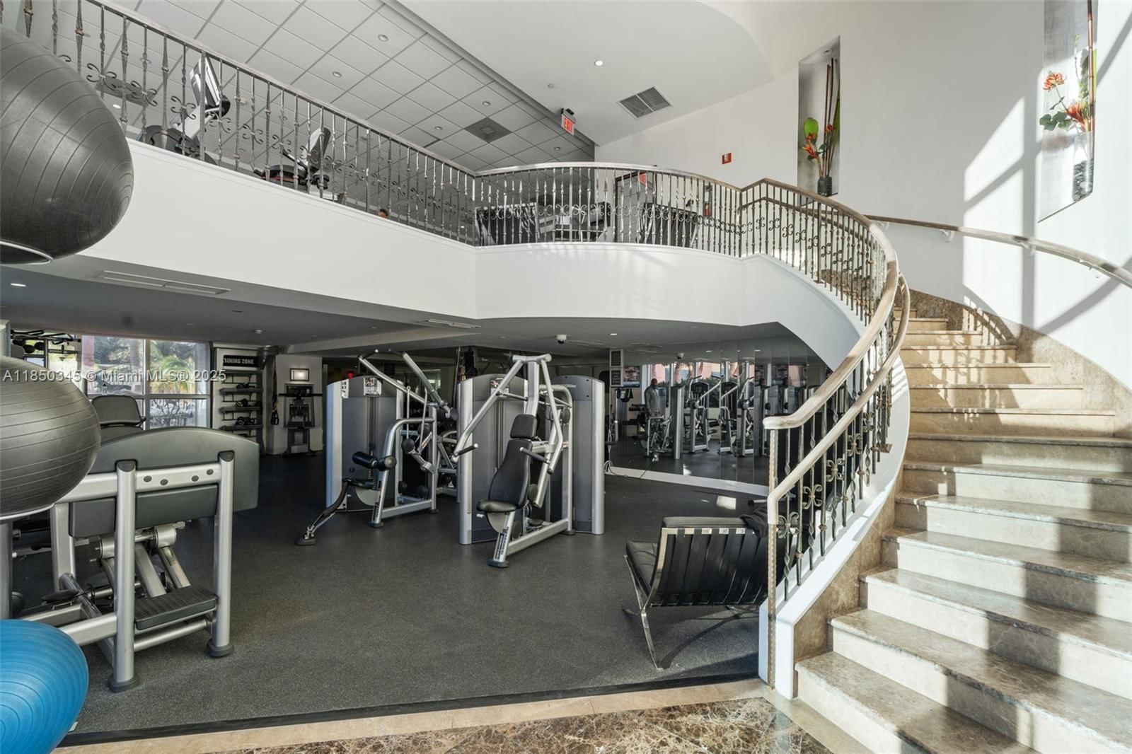 Real estate property located at 2100 Ocean Blvd #18D, Broward, Palms Tower One Condo, Fort Lauderdale, FL