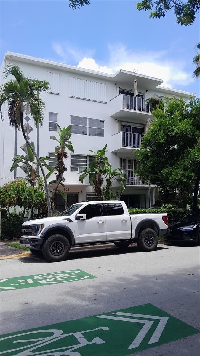 Real estate property located at 525 Meridian Ave #304, Miami-dade, 525 Meridian Condo, Miami Beach, FL