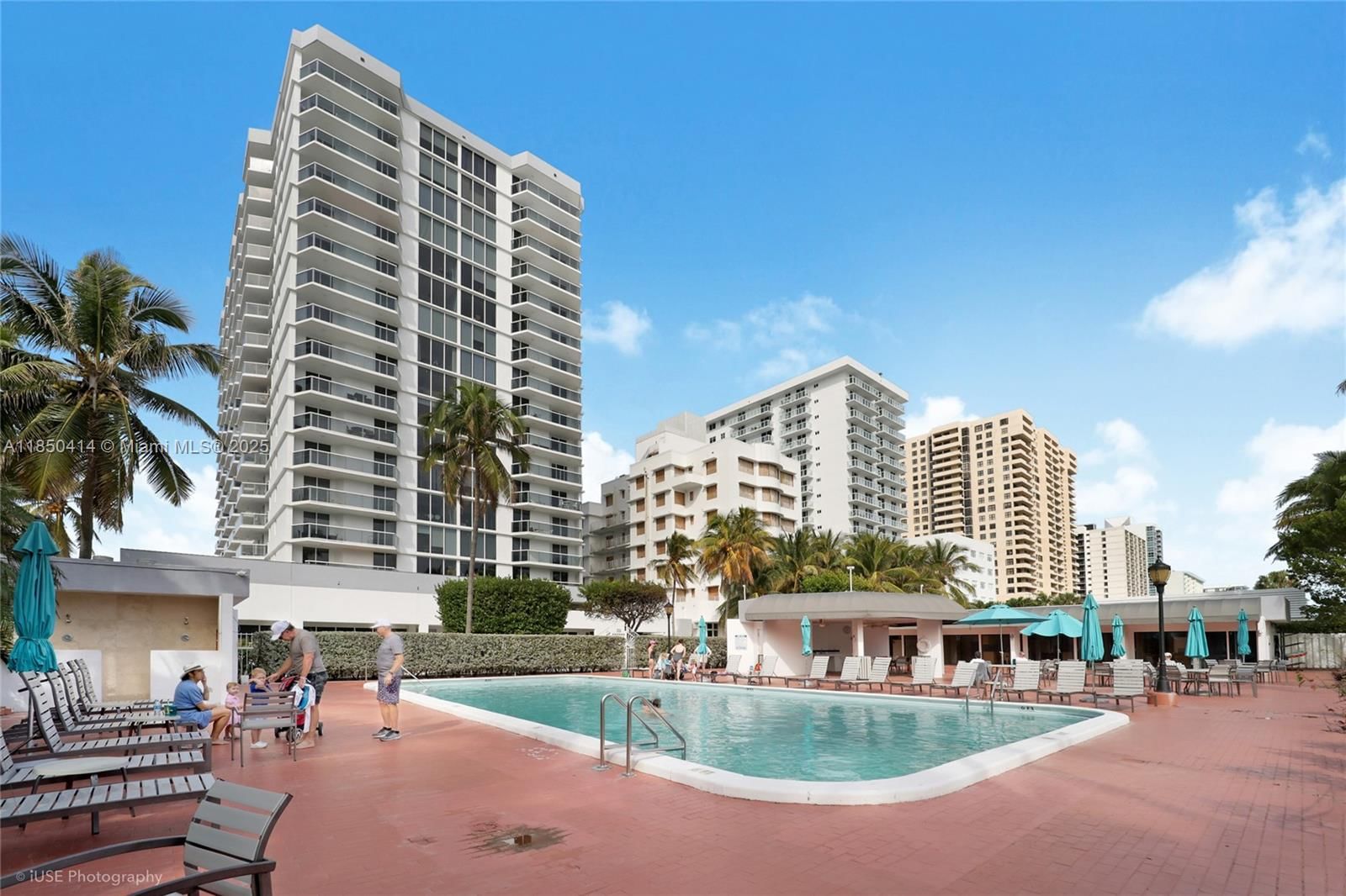 Real estate property located at 2401 Collins Ave #1109, Miami-dade, The Riviera Condo, Miami Beach, FL