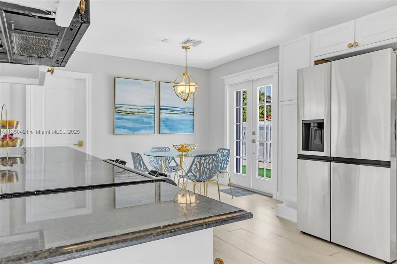 Real estate property located at 2221 43rd Ave, Broward, Hollywood Hills, Hollywood, FL
