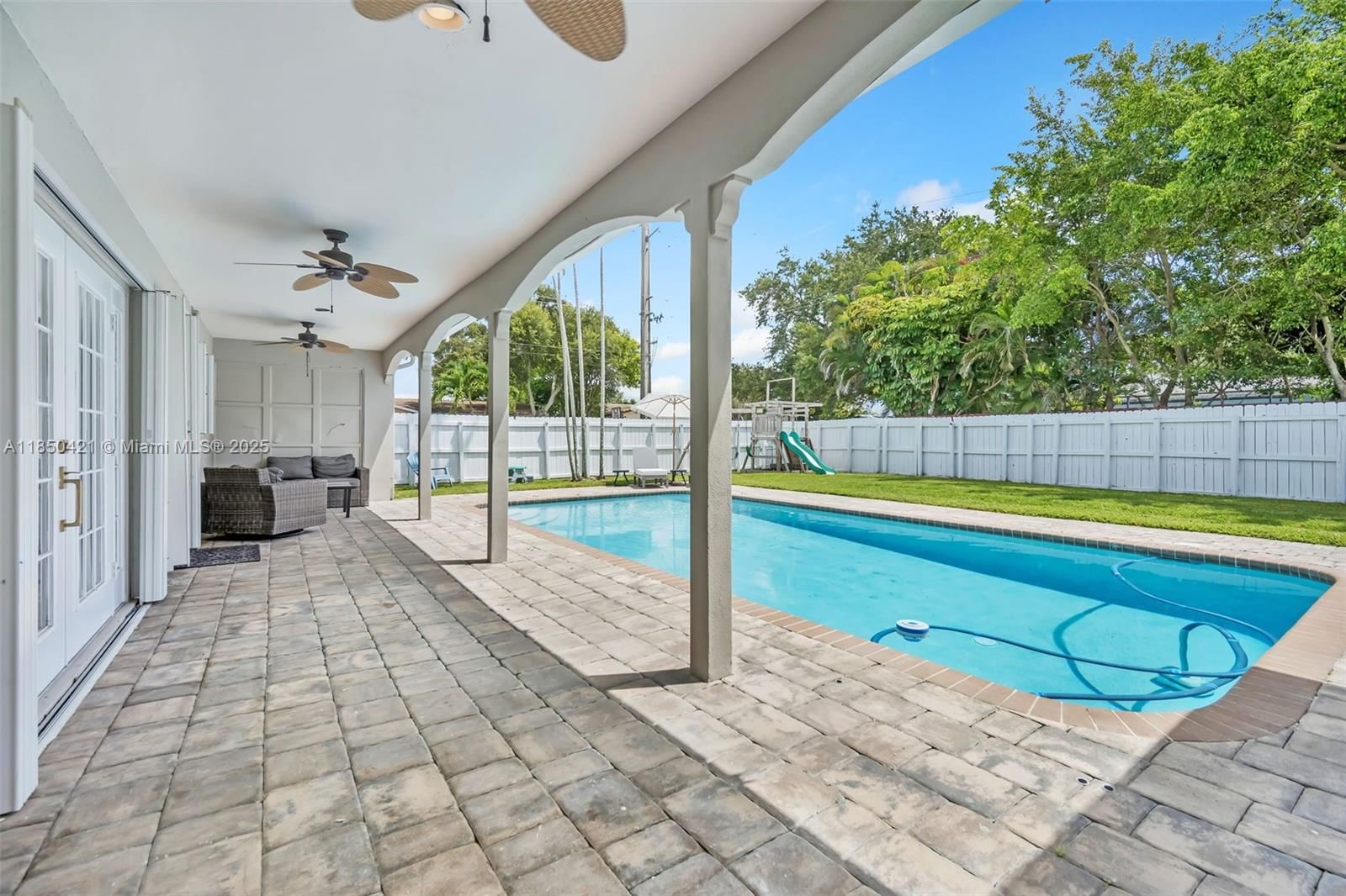 Real estate property located at 2221 43rd Ave, Broward, Hollywood Hills, Hollywood, FL
