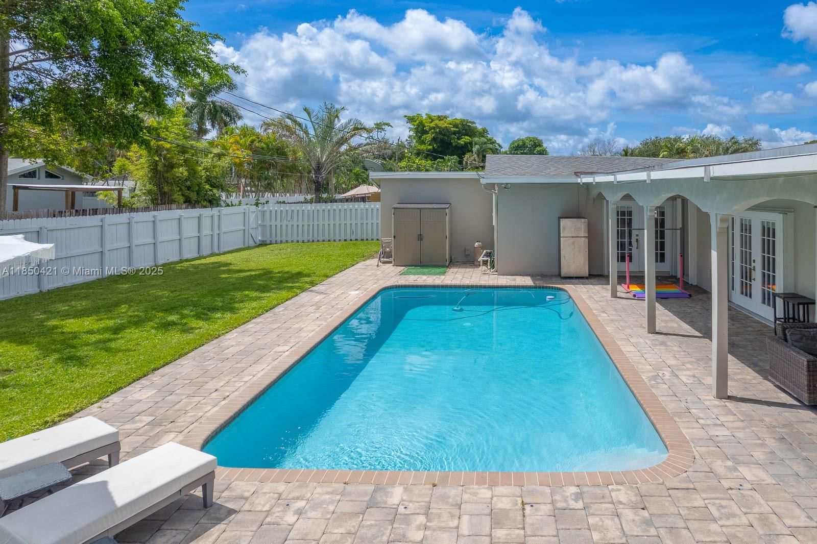 Real estate property located at 2221 43rd Ave, Broward, Hollywood Hills, Hollywood, FL