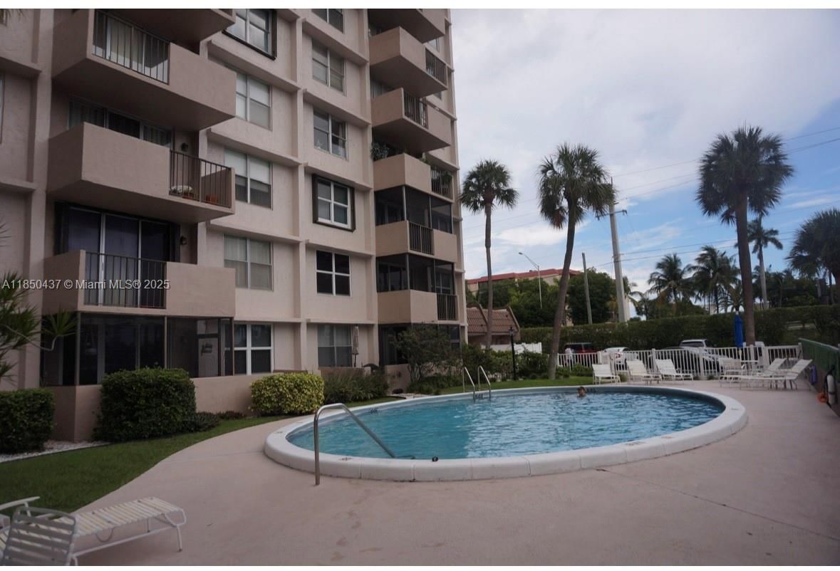 Real estate property located at 777 Federal Hwy #308D, Broward, Island Club Three Condo, Pompano Beach, FL