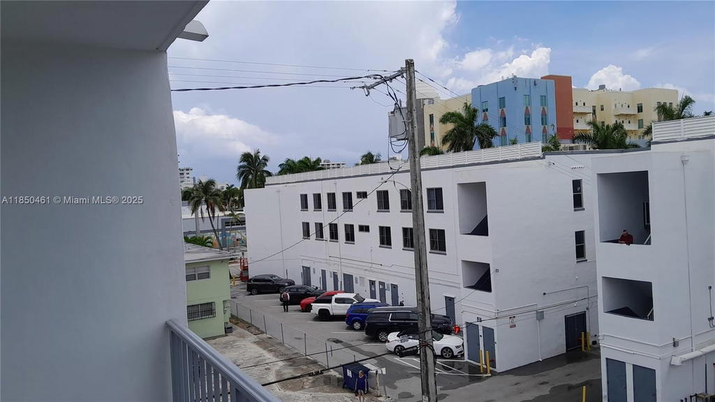Real estate property located at 525 Meridian Ave #405, Miami-dade, 525 Meridian Condo, Miami Beach, FL