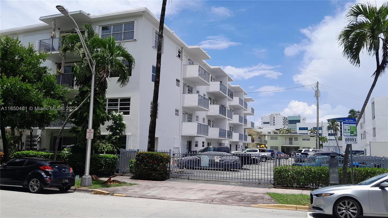 Real estate property located at 525 Meridian Ave #405, Miami-dade, 525 Meridian Condo, Miami Beach, FL