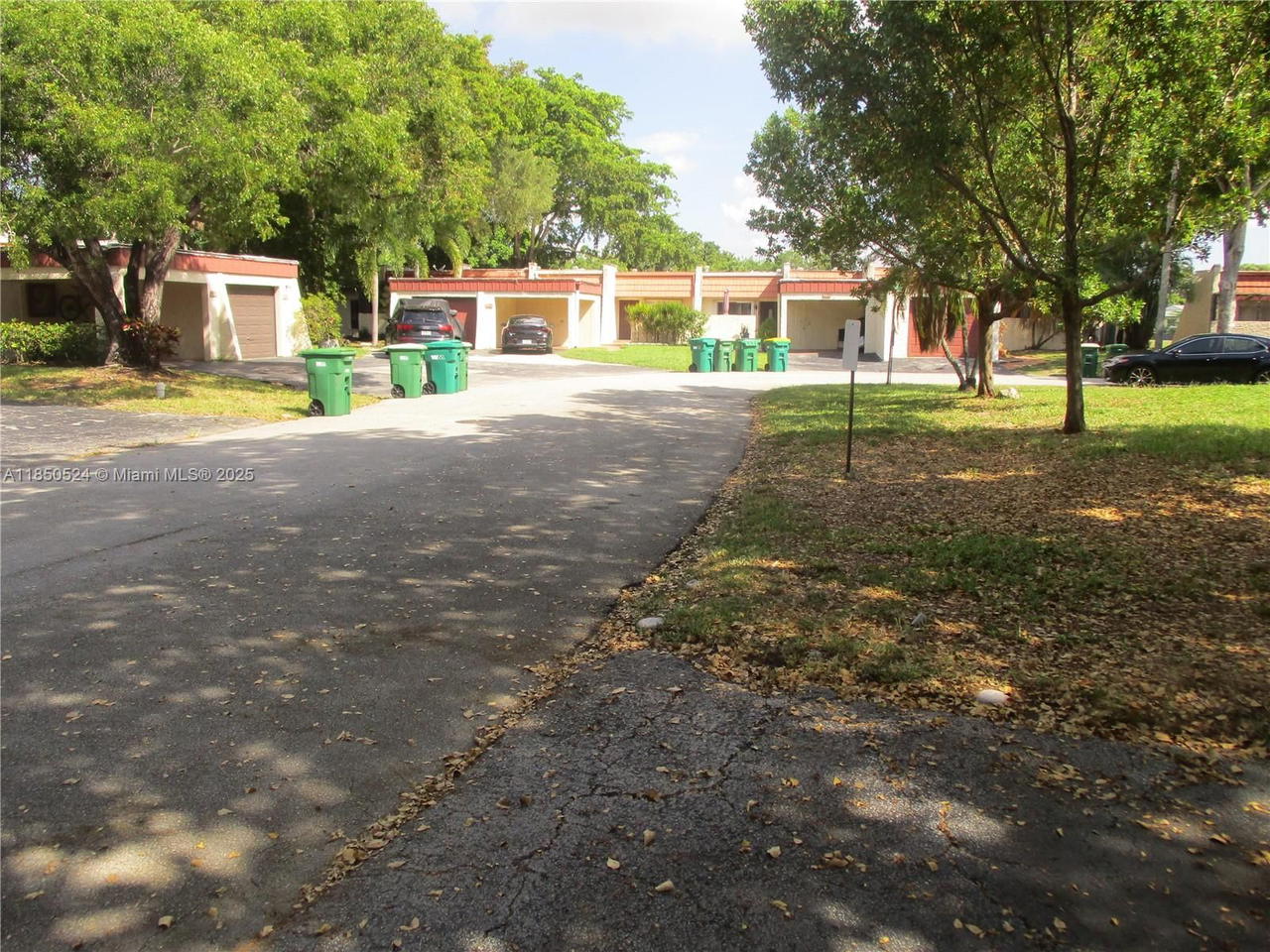 Real estate property located at 6555 99th Ave B20, Broward, Spyglass Condominium 1, Tamarac, FL