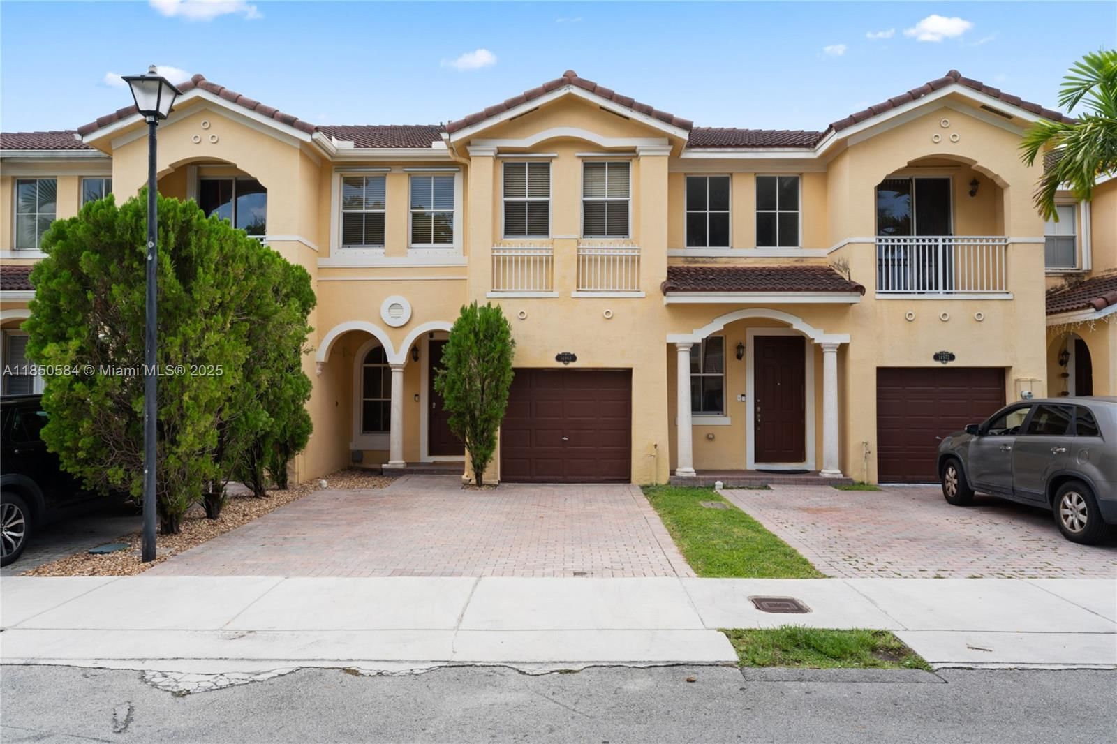Real estate property located at 14968 8th Ln, Miami-dade, Grand Lakes Phase I, Miami, FL
