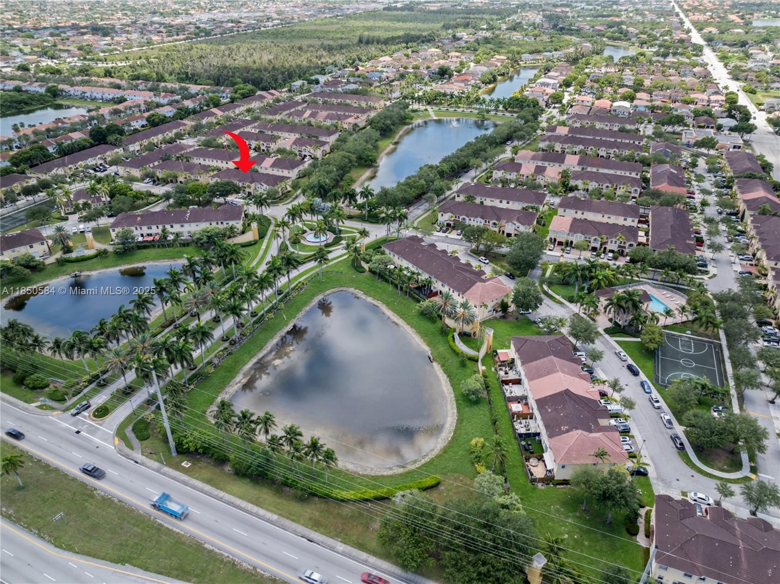 Real estate property located at 14968 8th Ln, Miami-dade, Grand Lakes Phase I, Miami, FL