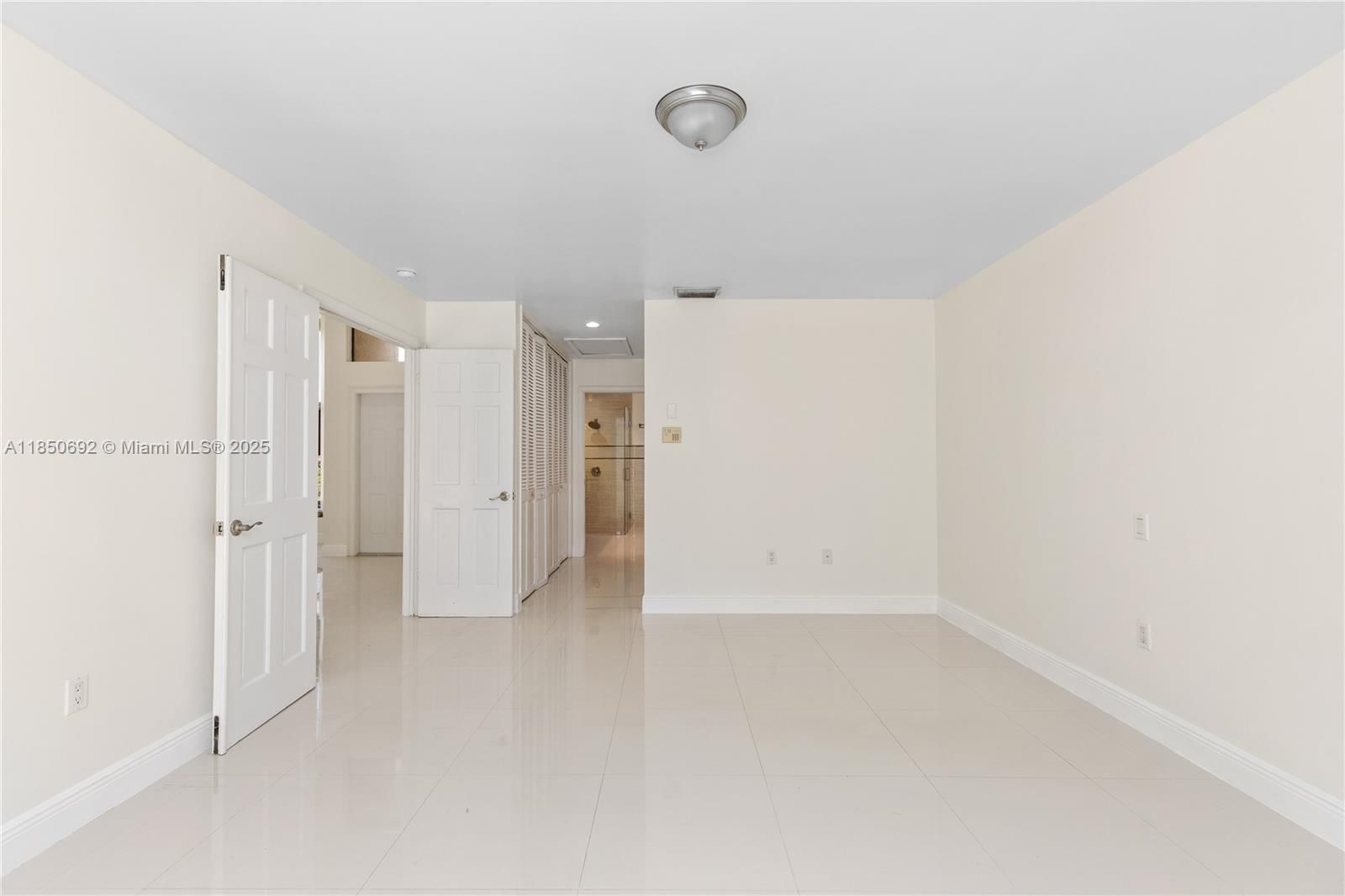 Real estate property located at 8110 188th St, Miami-dade, Jennings Cutler Estates S, Cutler Bay, FL