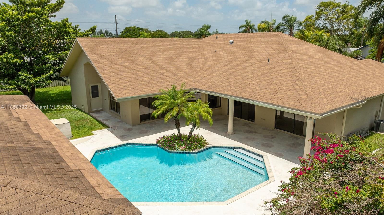 Real estate property located at 8110 188th St, Miami-dade, Jennings Cutler Estates S, Cutler Bay, FL