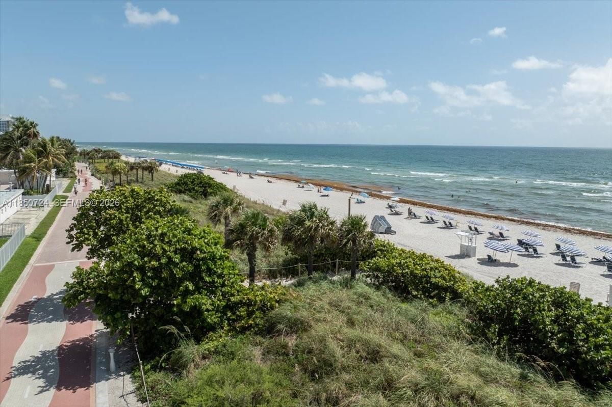 Real estate property located at 6301 Collins Ave #2705, Miami-dade, La Gorce Palace Condo, Miami Beach, FL