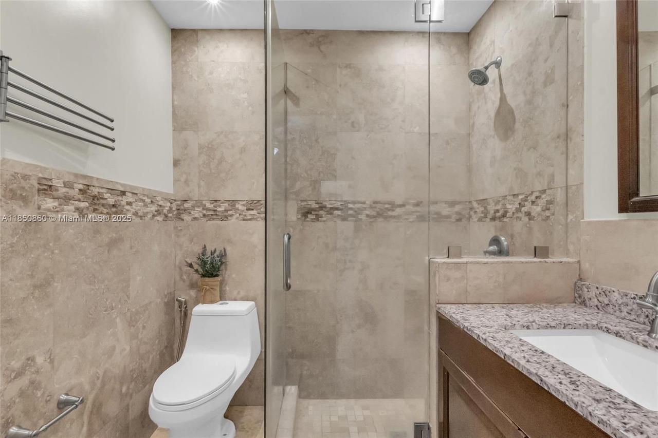 Real estate property located at 5890 Palm Ave, Miami-dade, Palm Estates 1st Addn, Hialeah, FL