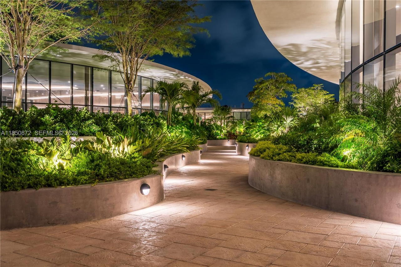 Real estate property located at 700 24 Street #2306, Miami-dade, Aria Reserve South, Miami, FL