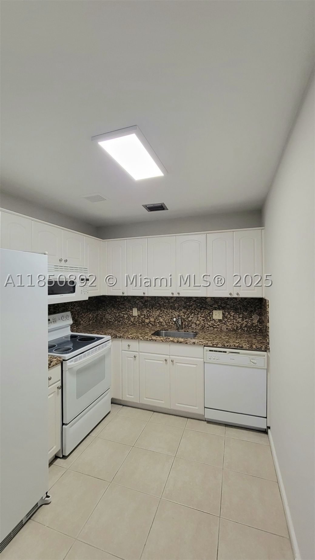 Real estate property located at 251 132 Way #417H, Broward, New Hampton At Century Vi, Pembroke Pines, FL