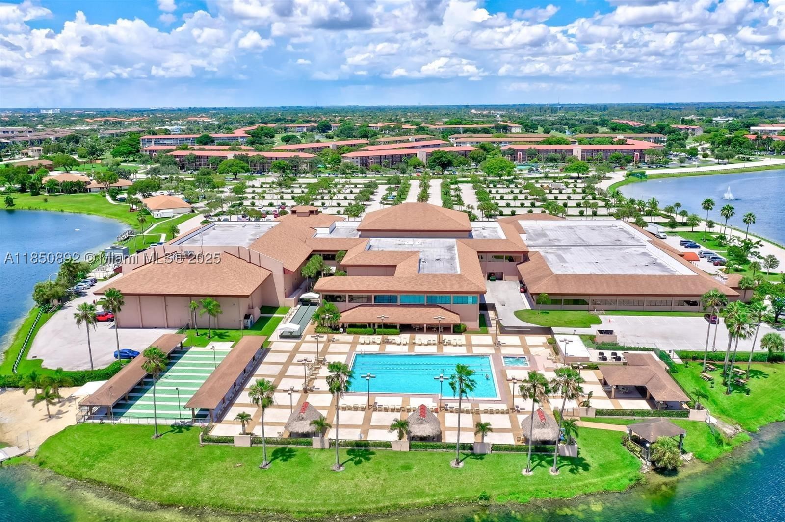 Real estate property located at 251 132 Way #417H, Broward, New Hampton At Century Vi, Pembroke Pines, FL