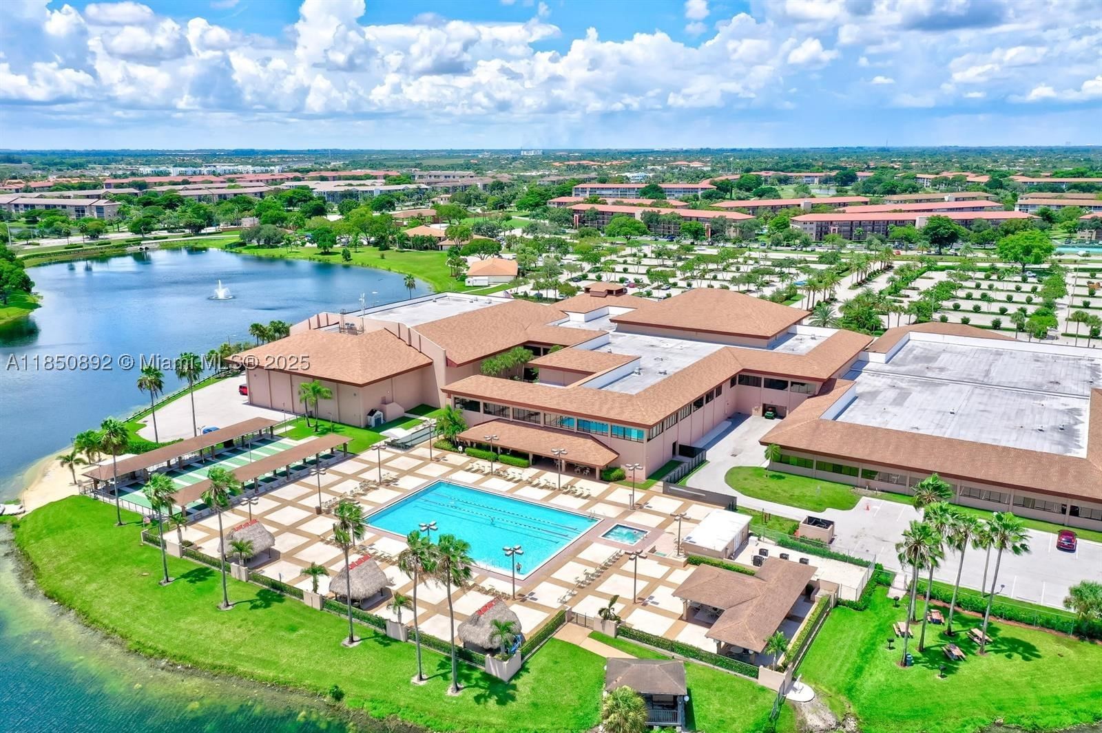 Real estate property located at 251 132 Way #417H, Broward, New Hampton At Century Vi, Pembroke Pines, FL