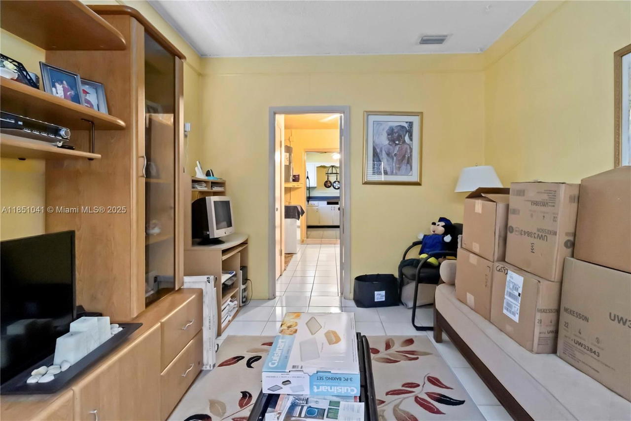 Real estate property located at 1545 158th St, Miami-dade, Hathaway Homes, North Miami Beach, FL