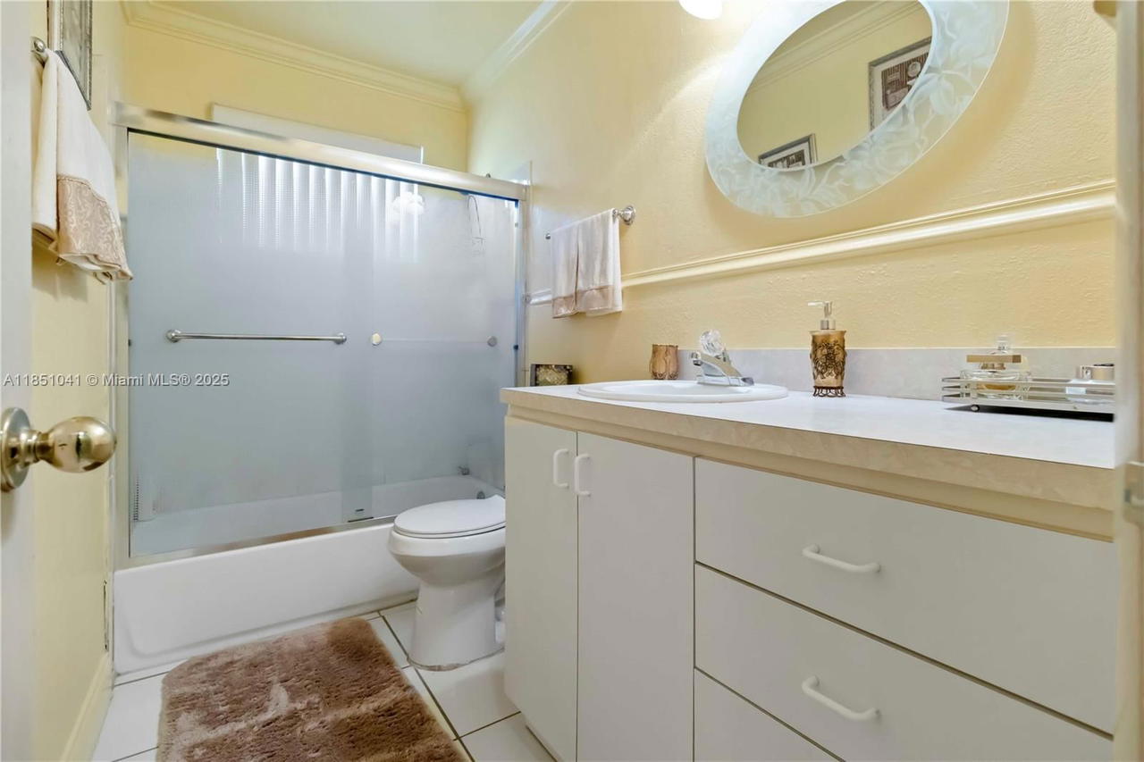 Real estate property located at 1545 158th St, Miami-dade, Hathaway Homes, North Miami Beach, FL