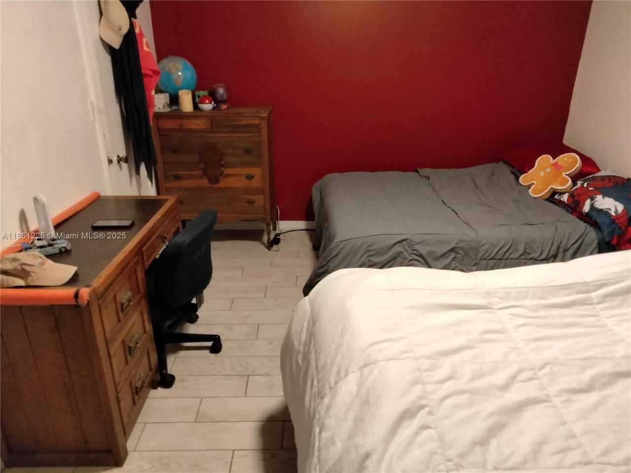 Real estate property located at 14902 65th Ter, Miami-dade, Westwind Lakes Sec 2, Miami, FL