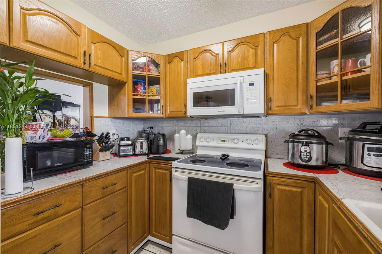 Real estate property located at 25425 128th Ave, Miami-dade, Princetonian West, Homestead, FL